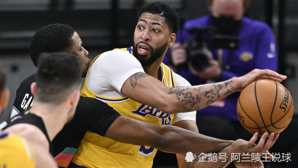米兰体育-蒙特雷阵容深度显著，替补席也能决定比赛走向的简单介绍