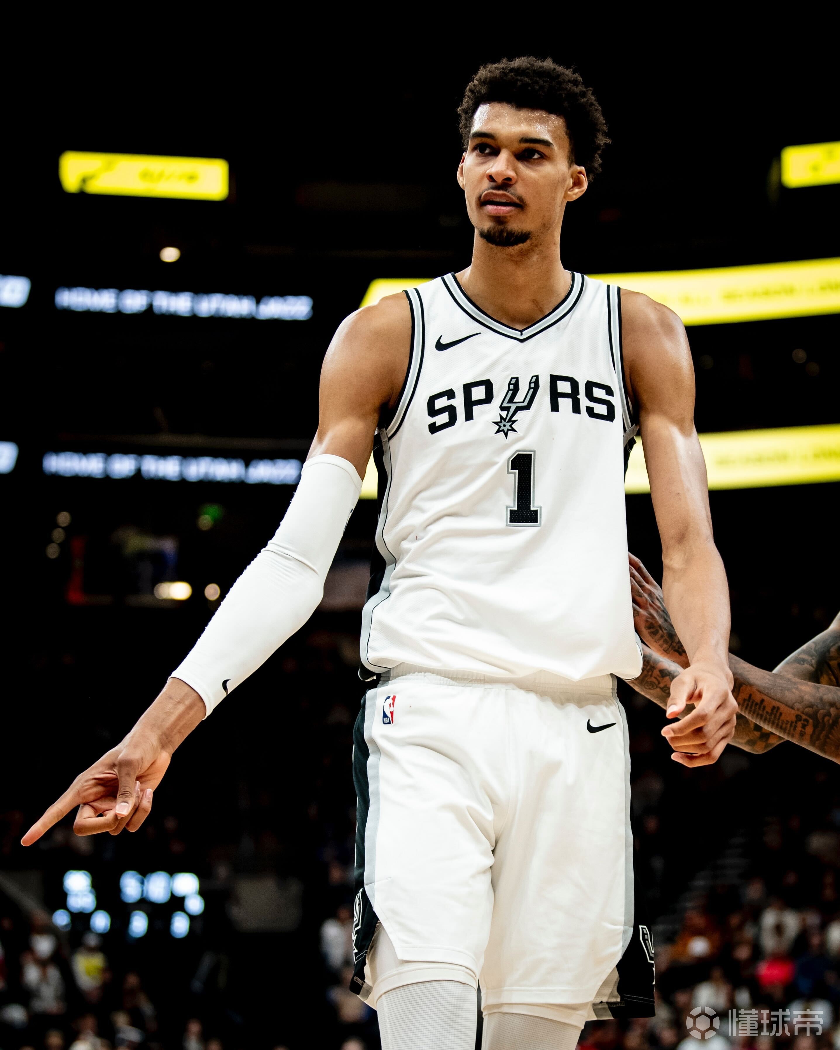 恭喜!亚历山大荣膺ESPY年度最佳男运动员+最佳NBA球员