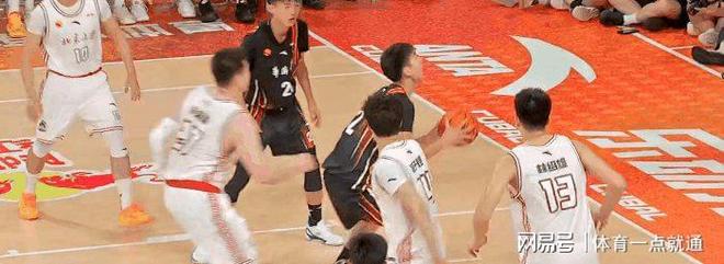 北大胜华侨第五次夺CUBAL冠军管子煜总决赛MVP