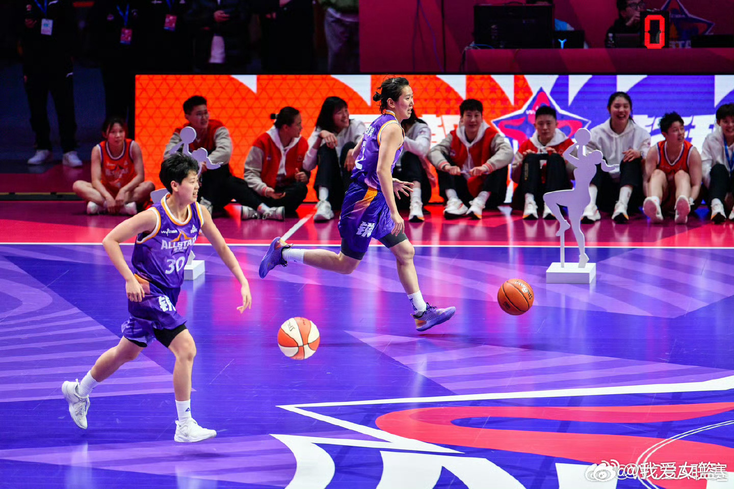 FIBA三篮官方晒精彩瞬间：这里是禁飞区，吴星锐献上空中封盖