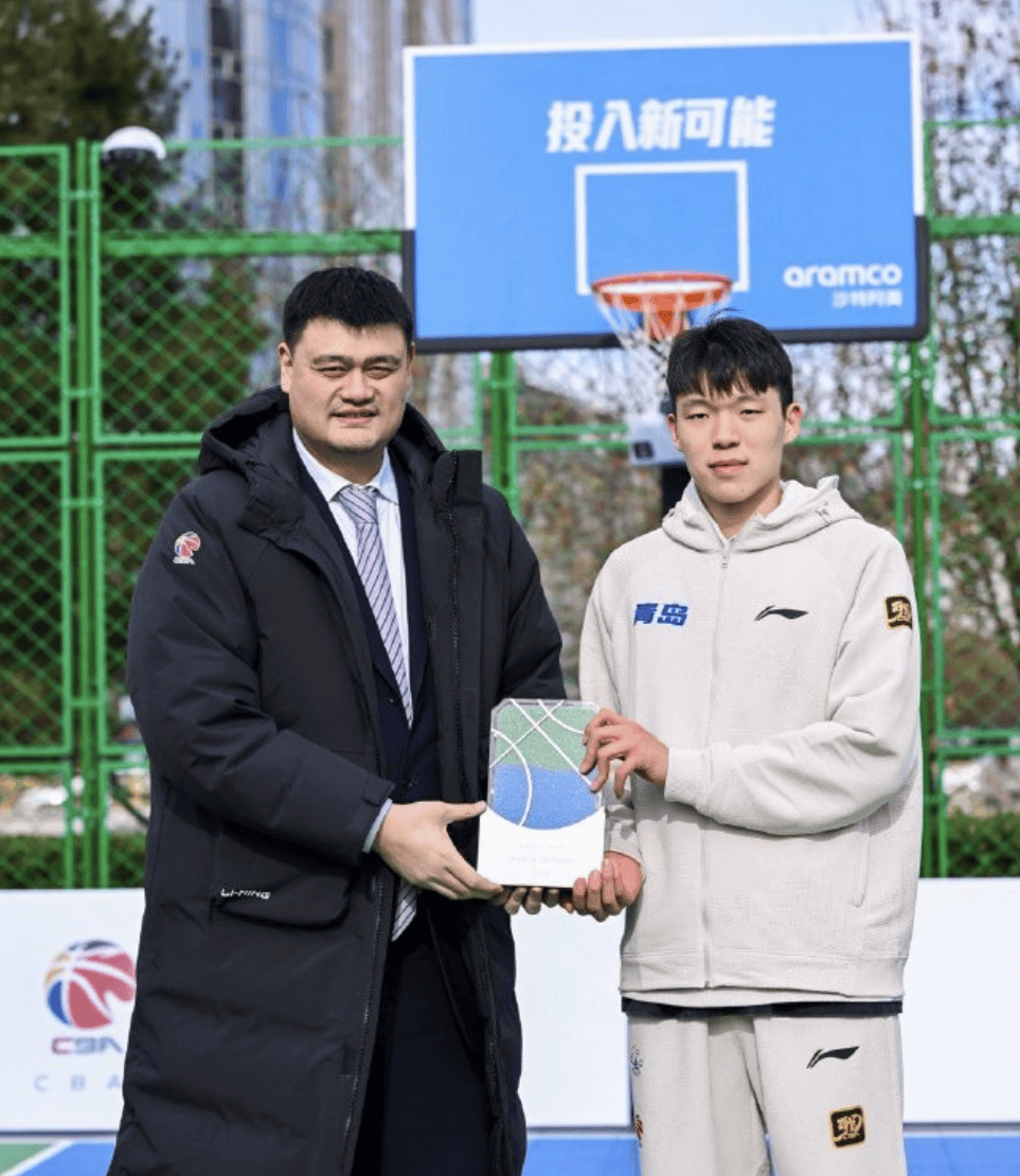 杨瀚森8+8+5+3篮板创新高夏联G4开拓者击败火箭