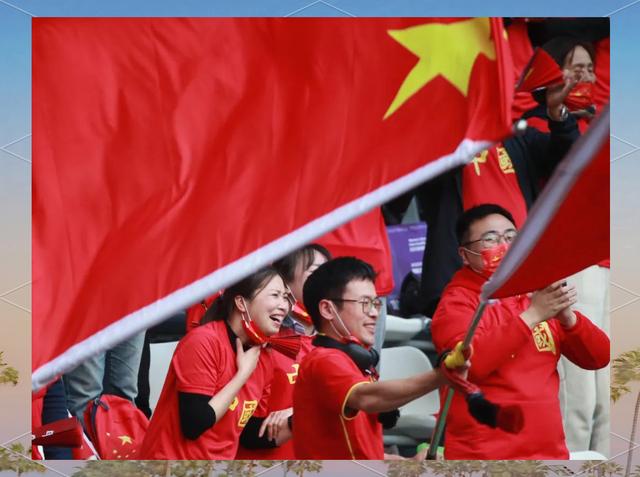 包含女足比拼中，中国队员们表现出强大实力的词条